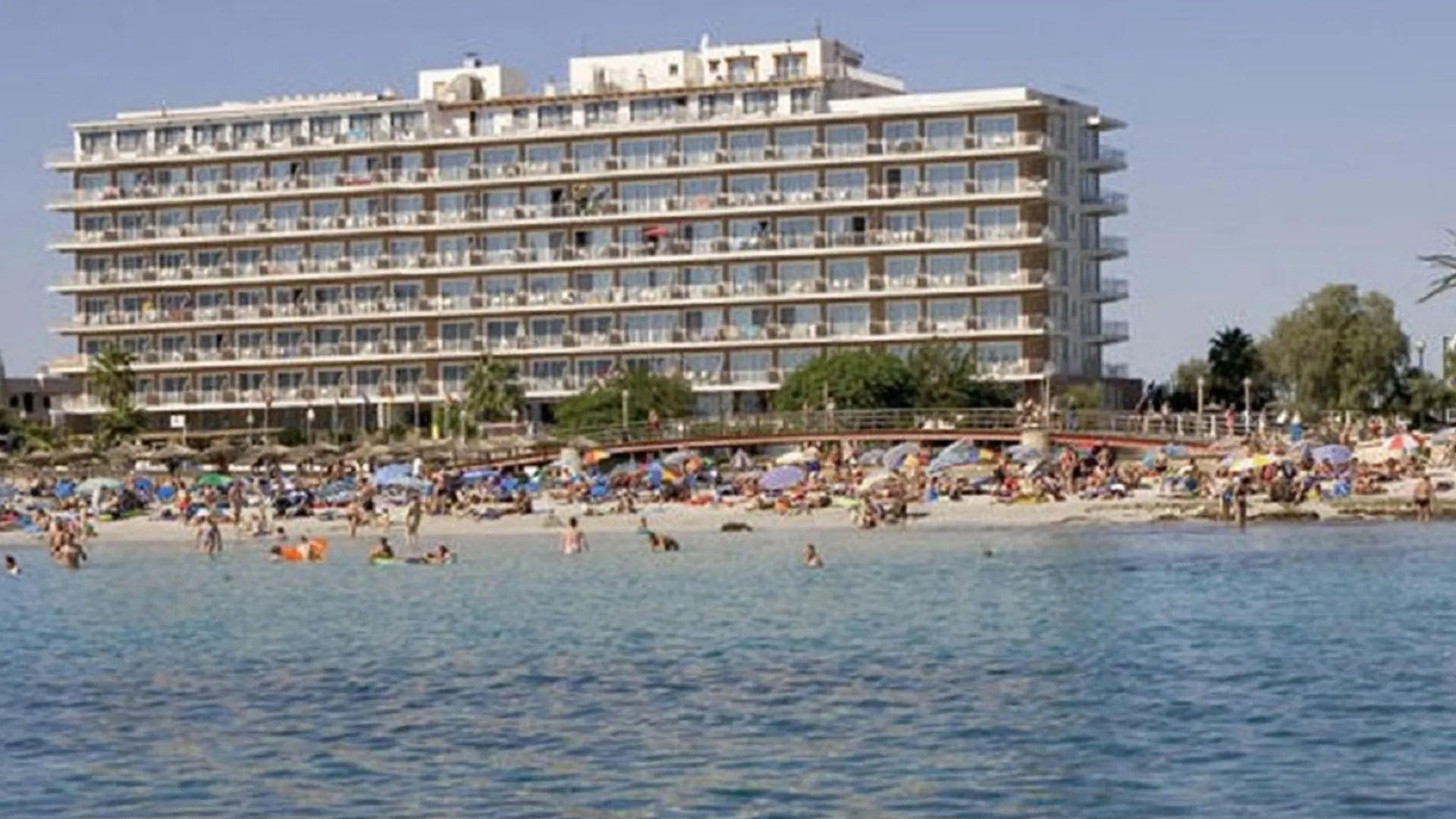 Apartment Apartamentos Playa Moreia S'Illot