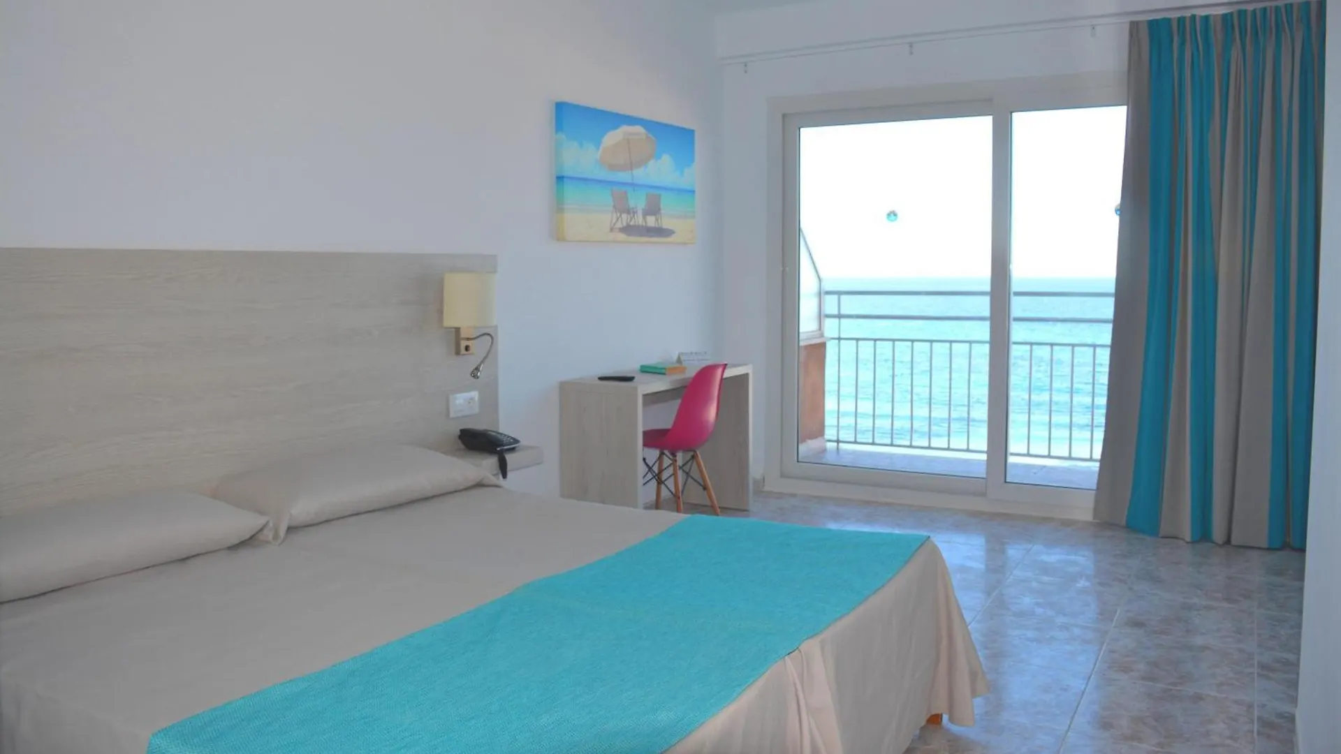 Apartment Apartamentos Playa Moreia S'Illot  Spain